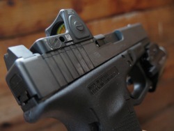 glock_19_katrina_pistol_trijicon_streamlight_tlr2_surefire_slide