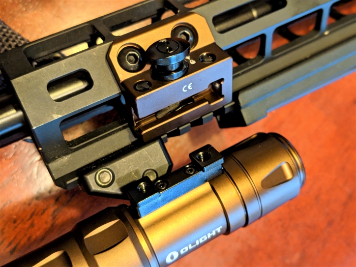 Olight Odin Mini and its QD mount
