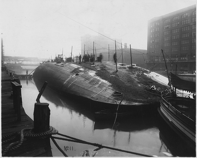 The Eastland on Chicago River, Chicago