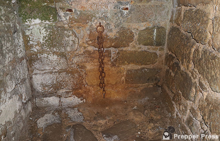 beaufort castle chain prison