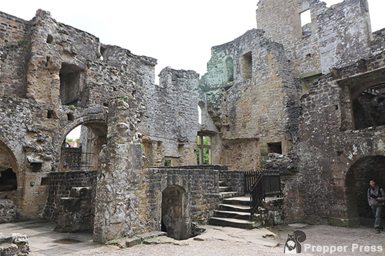 Beaufort Castle interior